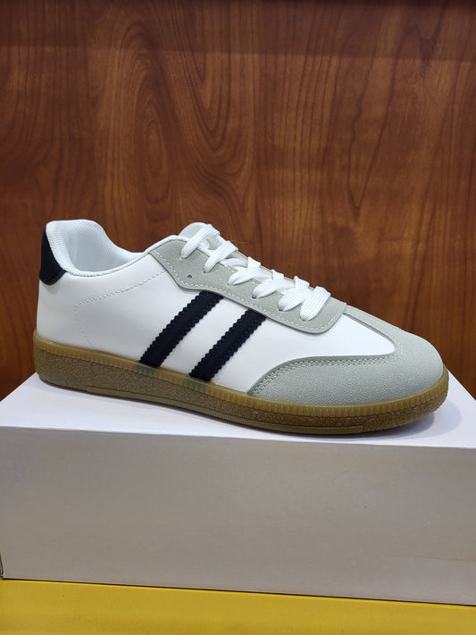 WHITE / BLACK STRIPE FLAT SOLE